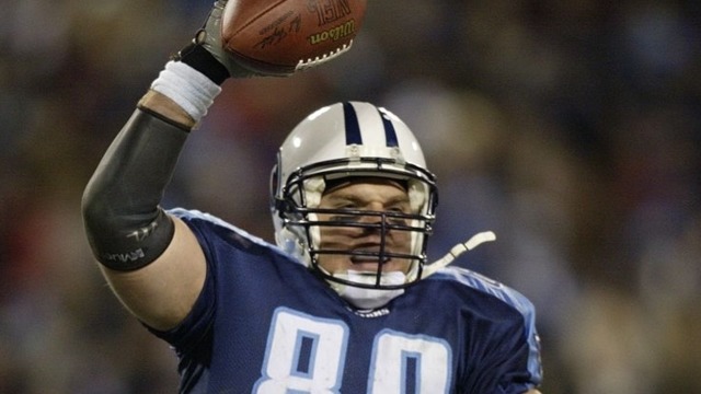 Former Titans player Frank Wycheck files $1M suit against Prairie Life Fitness