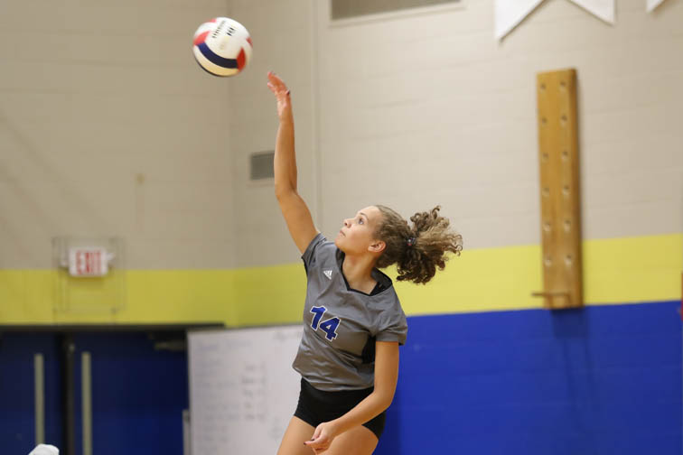 Brentwood volleyball starts off year right with win over Father Ryan